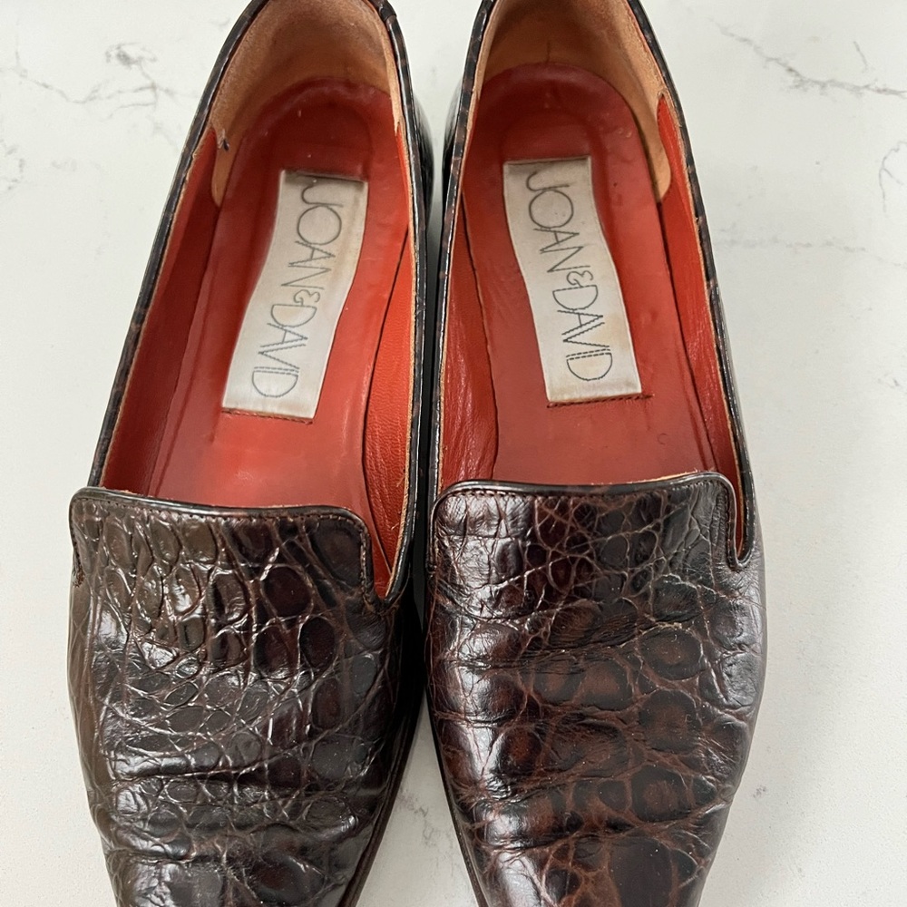 Vtg Joan & David classic smoking loafers chocolate alligator impressed leather